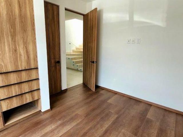 CASA LAUREL EN VENTA, ALTOZANO MORELIA