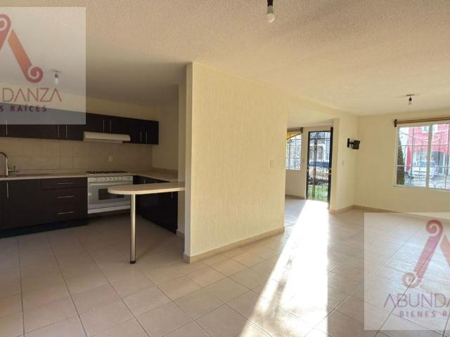 CASA LIBRE DE GRAVAMEN VENTA ZINACANTEPEC