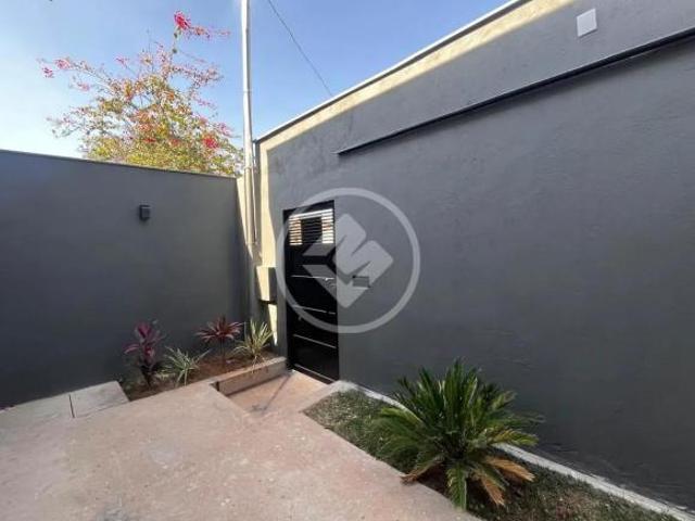 Casa Linear 3 quartos sem 1 suíte com closet, com quintal espaçoso, bairro Andiara Pedro Leopoldo