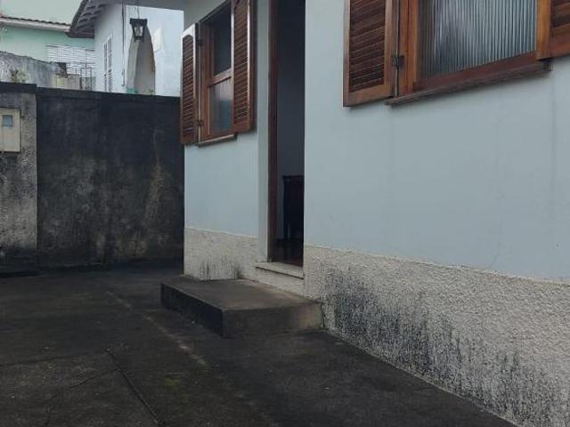 Casa Linear com Amplo Quintal no Bairro Carioca – São Lourenço/MG