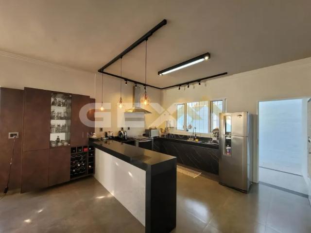 Casa linear com espaço gourmet no bairro São Judas