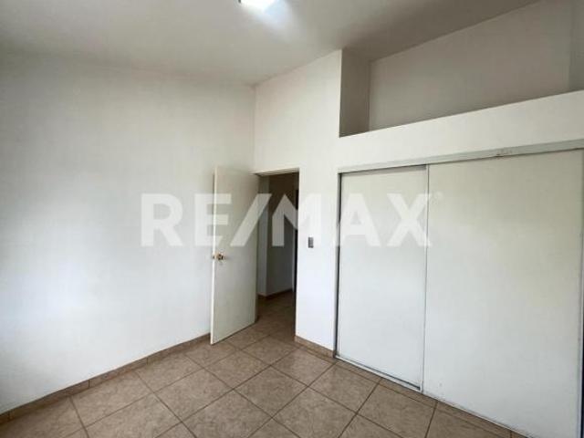 Casa Lista para Habitar en Santa Fe 3ra Sección | Privada Cosenza 4