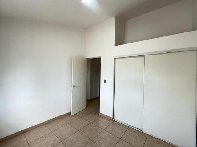 Casa Lista para Habitar en Santa Fe 3ra Sección | Privada Cosenza 4