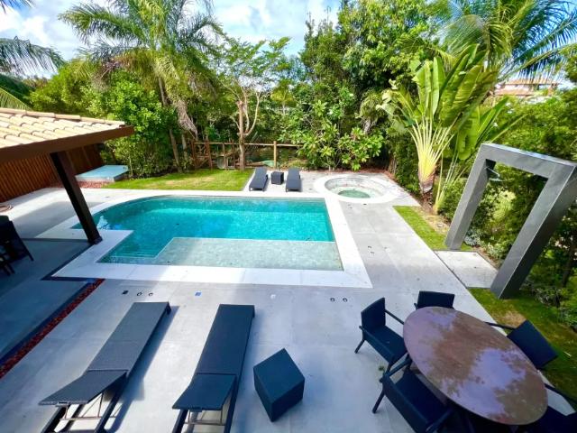 Casa locação temporada em praia do forte