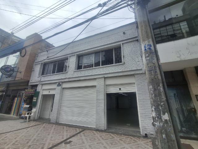 Casa Local En Arriendo En Bogota En Restrepo Occidental A240002