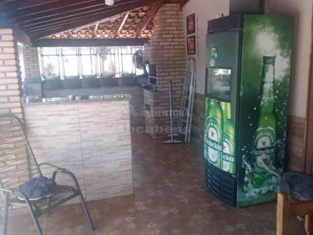 Casa localizada na Estancia Bacuri com cozinha planejada e area gourmet
