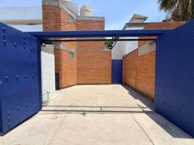 Casa loft en Venta o Renta para habitar o para hacer oficinas