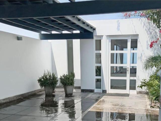 Casa LOMAS DE MAR