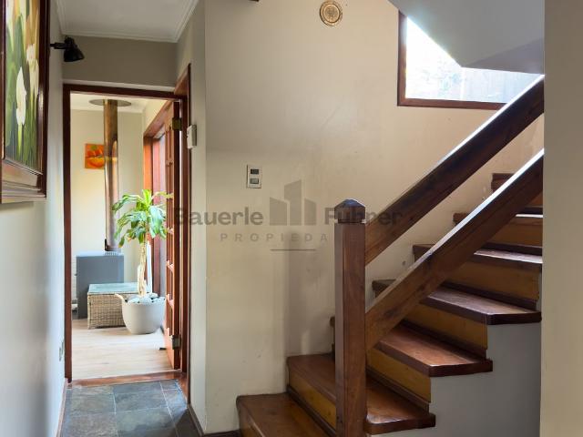 CASA LOMAS SAN ANDRES 2 PISOS 5D 3B 1EST 1 DORM SERVICIO