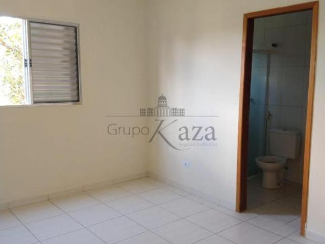 Casa Loteamento Boa Esperança II 4 Dormitórios 200m²