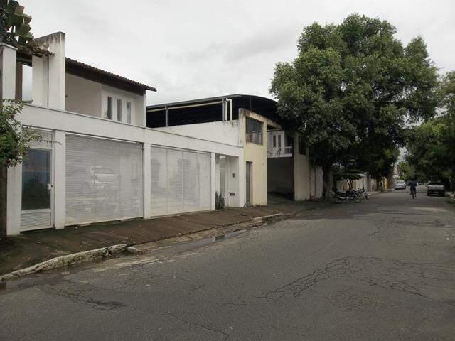 Casa p/ fins comerciais, 5 quartos no bairro ILHA DOS ARAUJOS, GOVERNADOR VALADARES, imóvel para Aluguel no valor de R$ 7.000,00