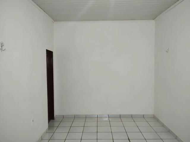 Casa p/ Locação: 1/4 Sendo 1 Suíte, PRÓX. COLÉGIO BATISTA E SANCLIN, Bairro Santa Clara, Santarém, PA