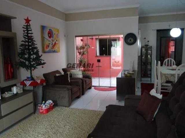 Casa padrão à venda, com 3 quartos, sendo 1 suíte com closet no Jardim Bela Vista, Indaiatuba, SP