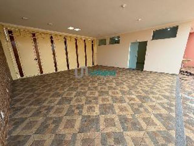 Casa Padrão à Venda e Locação no Bairro Planalto Paraíso em São Carlos. Imobiliária Urbana