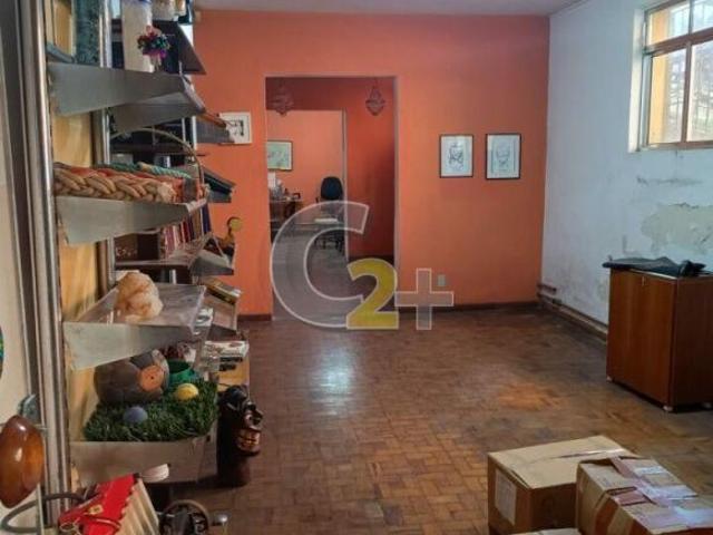 Casa padrão à venda em Perdizes, 2 quartos