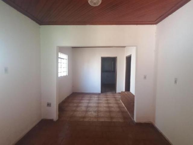 Casa Padrão à Venda