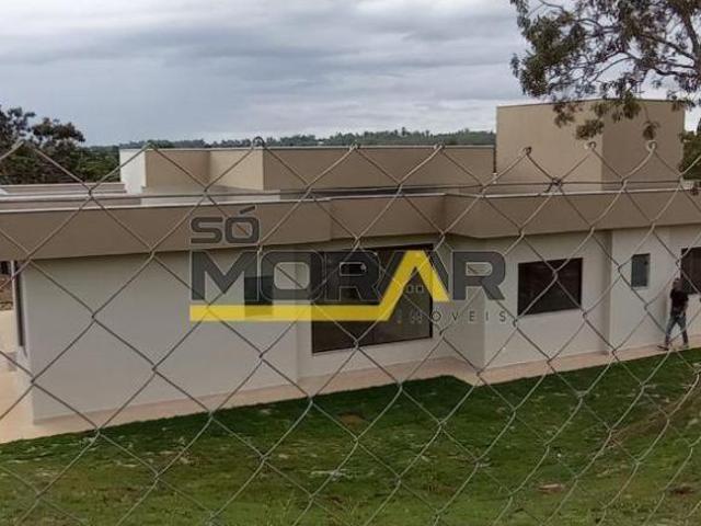 Casa Padrão em Almeida
