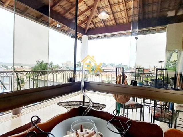 Casa em Fama com vista para o Lago