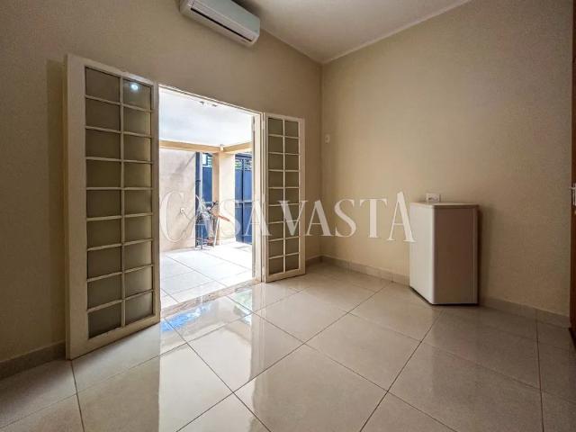 Casa Padrão no bairro Vila Mendonça 03 Dormitórios