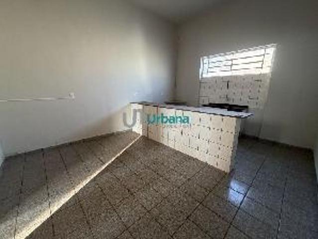 Casa padrão para alugar no bairro Jardim Cruzeiro do Sul em São Carlos. Imobiliária Urbana