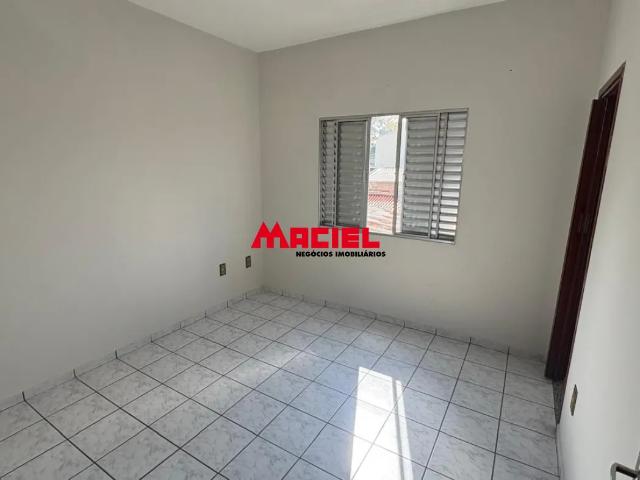 casa padrao com 3d suite 1 garagem. casa no piso superior