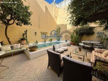 ? Casa Palacio con piscina privada y garajes junto a la Prioral | Alquiler de septiembre a junio
