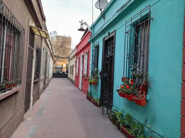 Casa pasaje cerrado tipo cité 3 dorm, 1 baño 1/2 01 de agost