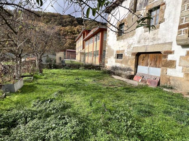 CASA PASIEGA INDEPENDIENTE EN ESPINOSA DE LOS MONTEROS