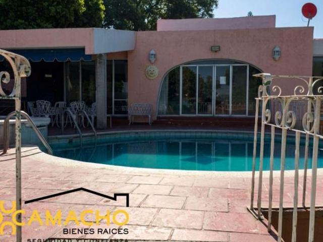 Casa para compartir con la familia en venta con alberca en Vergeles de Oaxtepec
