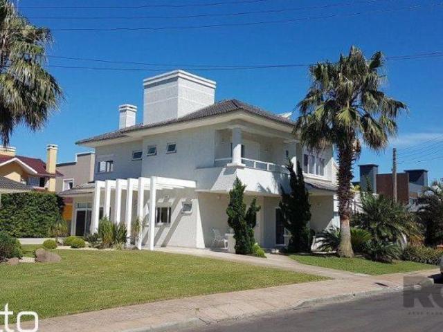 Casa para Comprar no Condado de Capão com 5 suítes