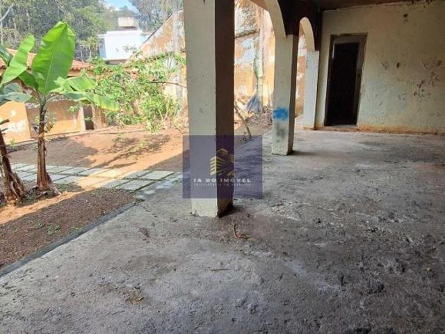 Casa para a venda no Jardim Marajoara com um belo terreno!