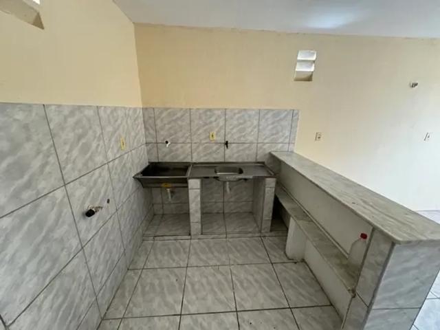 Casa para alugar na Rua Porto Alegre, próxima ao North Shopping Jóquei!