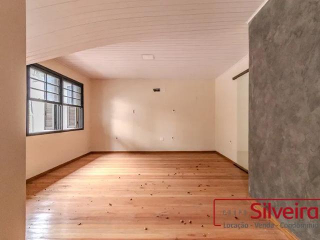 Casa para alugar no bairro Petrópolis, com 260m² privativos
