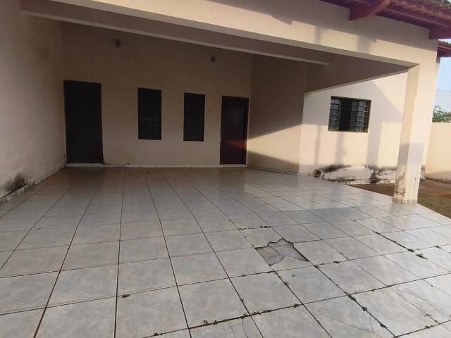 Casa para alugar no bairro Santa Helena II