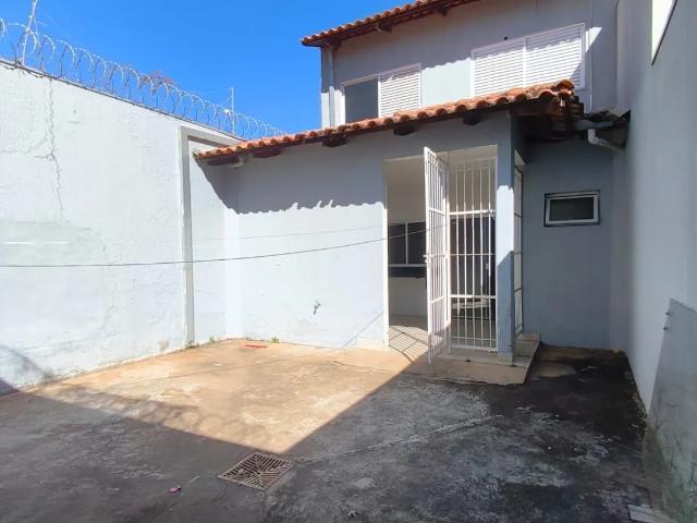 Casa para alugar no bairro Santa Helena II