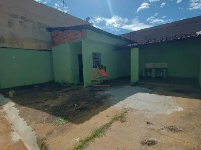 Casa para Alugar – 4 Quartos 1 Suíte + 1 no Fundo – Bairro Universitário