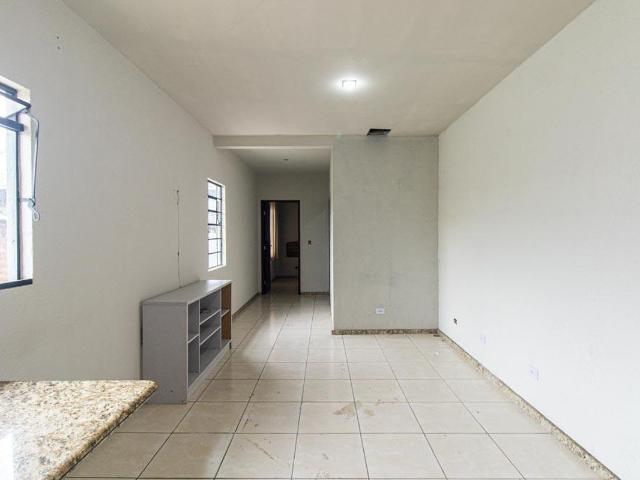 Casa para alugar com 43m², 1 quarto e sem vaga