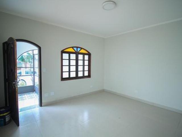 Casa para alugar com 400m², 3 quartos e 5 vagas