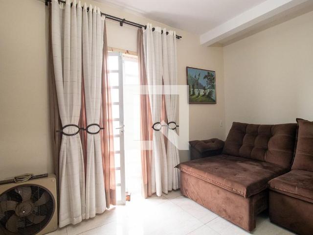 Casa para alugar com 410m², 4 quartos e 8 vagas