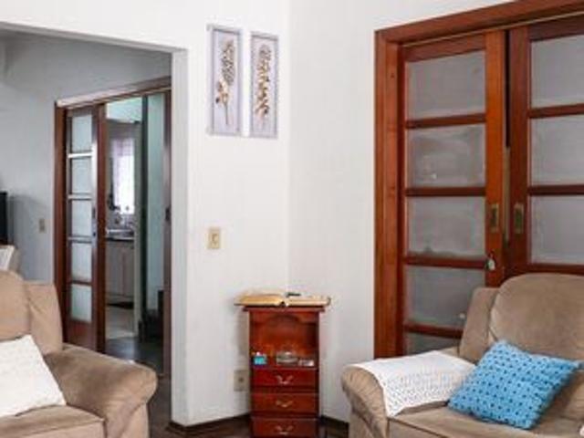 Casa para alugar com 412m², 4 quartos e 6 vagas