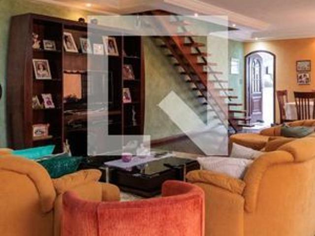 Casa para alugar com 420m², 5 quartos e 6 vagas