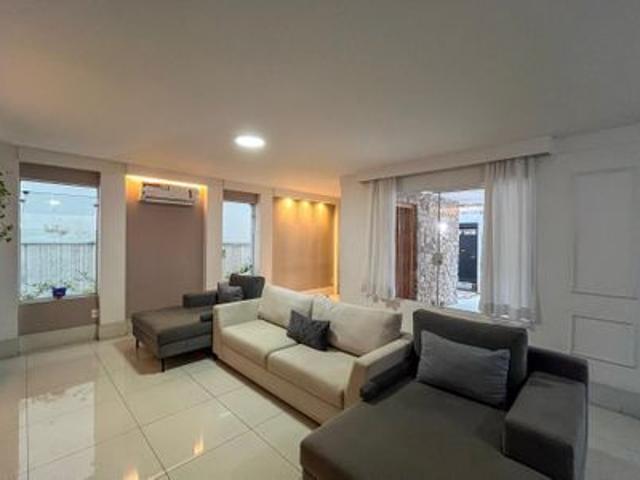 Casa para alugar com 450m², 4 quartos e 3 vagas