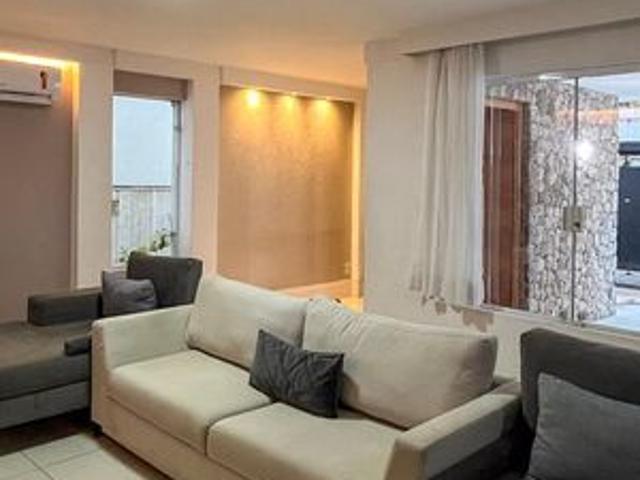 Casa para alugar com 450m², 4 quartos e 3 vagas