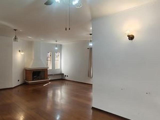 Casa para alugar com 450m², 4 quartos e 4 vagas