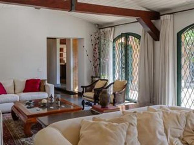 Casa para alugar com 450m², 4 quartos e 5 vagas