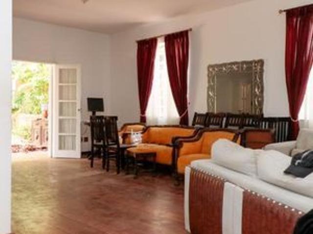 Casa para alugar com 450m², 5 quartos e 1 vaga