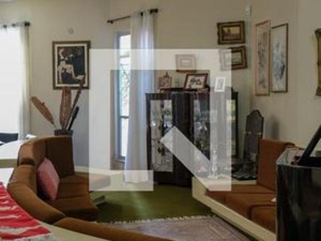Casa para alugar com 450m², 5 quartos e 7 vagas