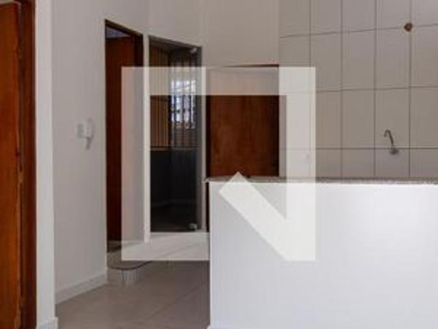 Casa para alugar com 45m², 2 quartos e sem vaga