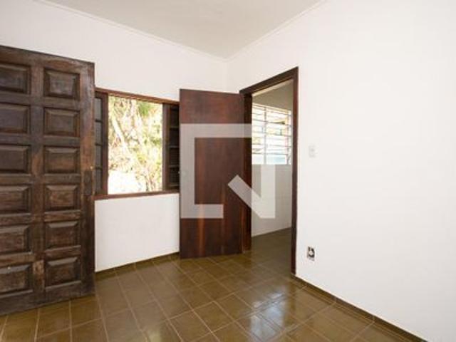 Casa para alugar com 45m², 2 quartos e sem vaga