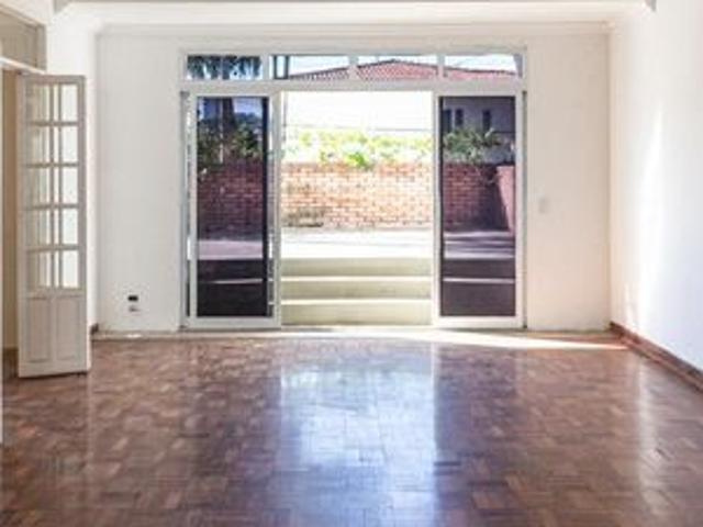 Casa para alugar com 470m², 4 quartos e 5 vagas